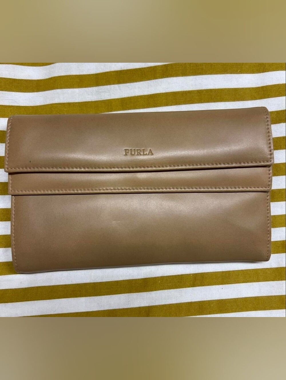 Furla Vintage Tan Leather Trifold Continental Wallet